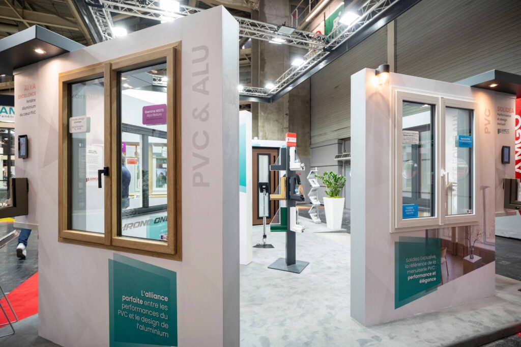 fenêtres et portes AMGO sur le salon batimat
